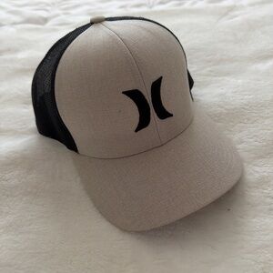 Hurley Men's Beige and Black Trucker Hat